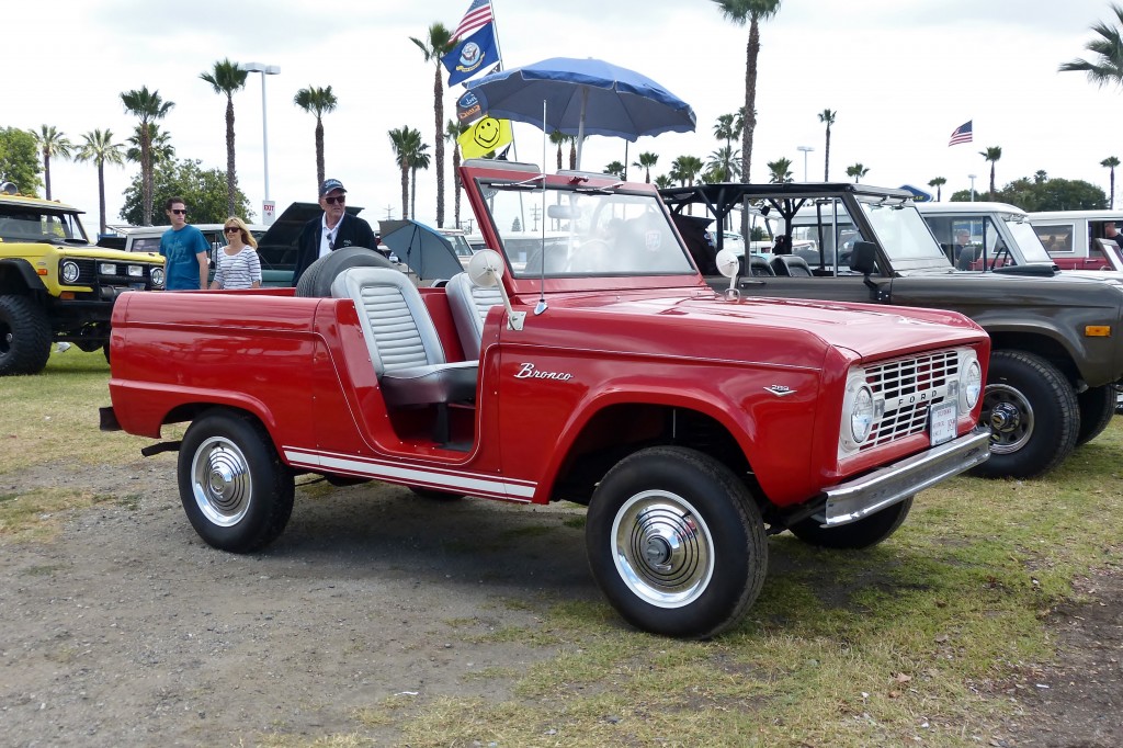 Here's a Bronco bodystyle you won't see often; the rare Roadster, with no top and no doors.  Didn't sell well, hardly practical or safe, and only lasted a couple years in the model roster
