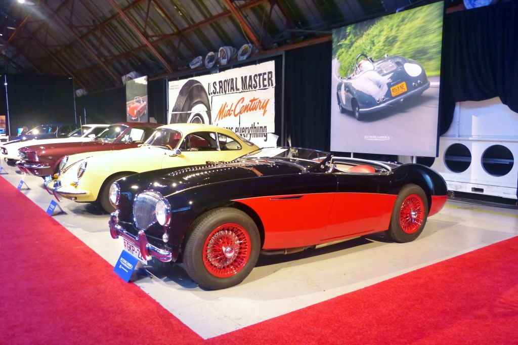 I love the early four-cylinder Healey 100s, IMHO prettier than all the later six cylinder cars, especially a rare Le Mans version like this one - yum.
